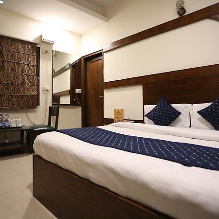 Hotel Gaylord International - New Delhi Bagian luar foto