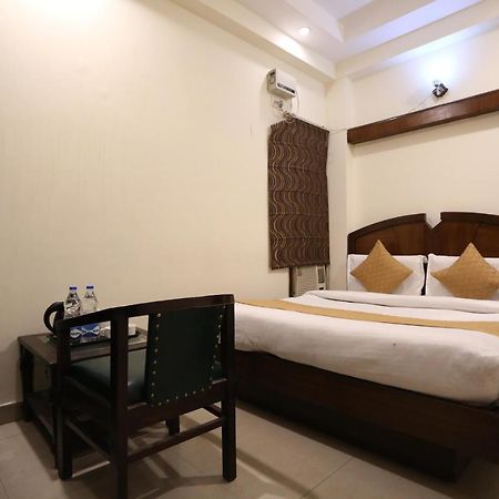 Hotel Gaylord International - New Delhi Bagian luar foto