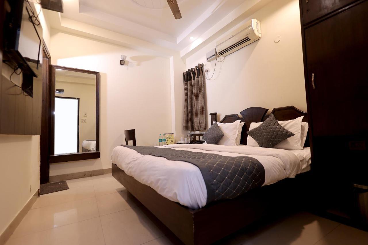 Hotel Gaylord International - New Delhi Bagian luar foto