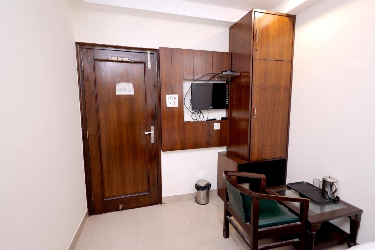 Hotel Gaylord International - New Delhi Bagian luar foto