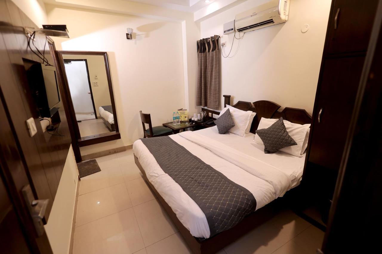 Hotel Gaylord International - New Delhi Bagian luar foto