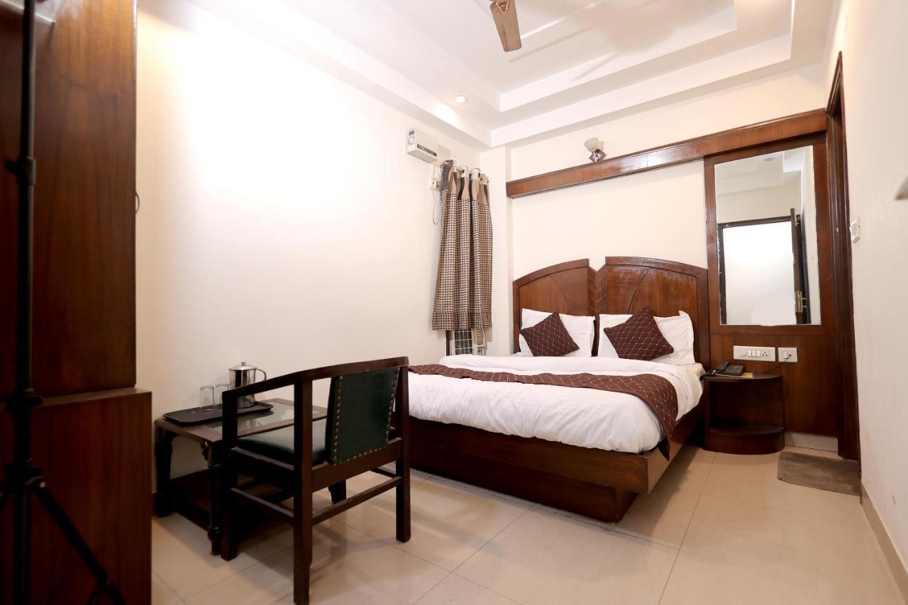 Hotel Gaylord International - New Delhi Bagian luar foto