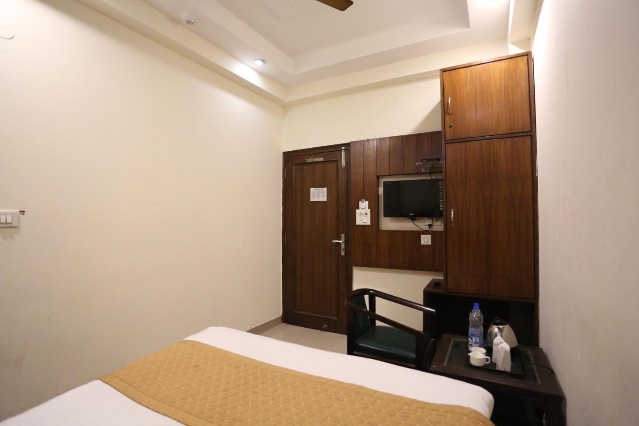 Hotel Gaylord International - New Delhi Bagian luar foto