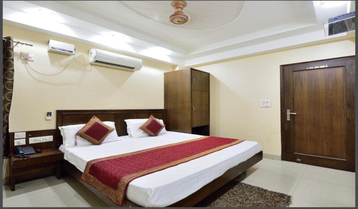 Hotel Gaylord International - New Delhi Bagian luar foto