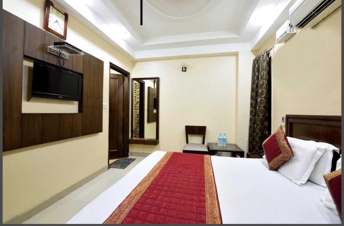 Hotel Gaylord International - New Delhi Bagian luar foto