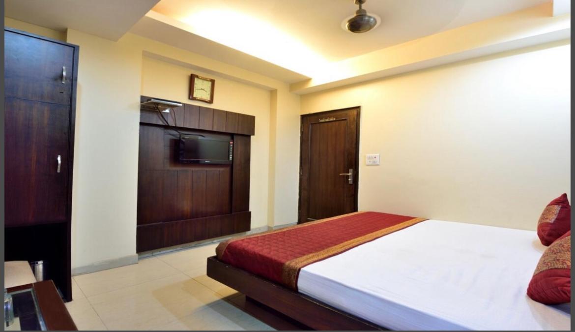 Hotel Gaylord International - New Delhi Bagian luar foto