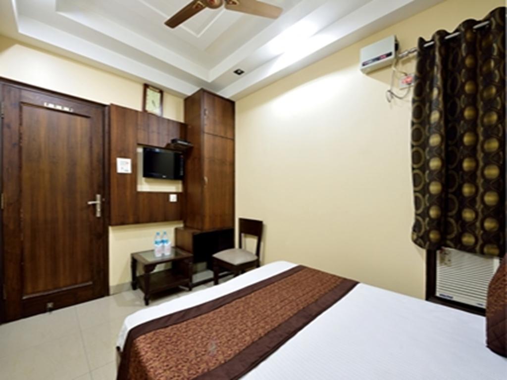 Hotel Gaylord International - New Delhi Bagian luar foto