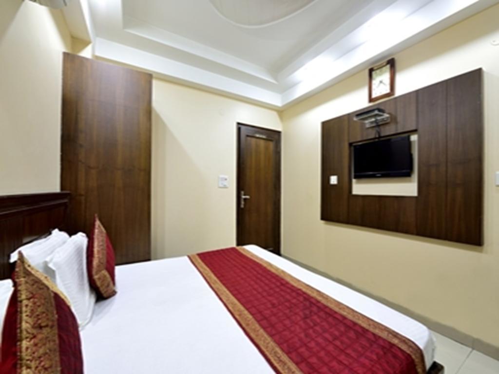 Hotel Gaylord International - New Delhi Bagian luar foto